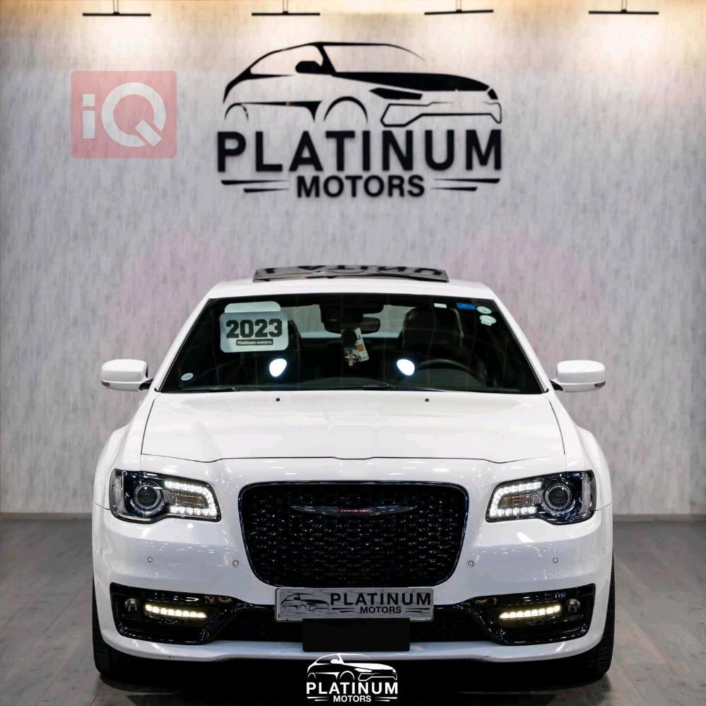 کرایسلەر 300